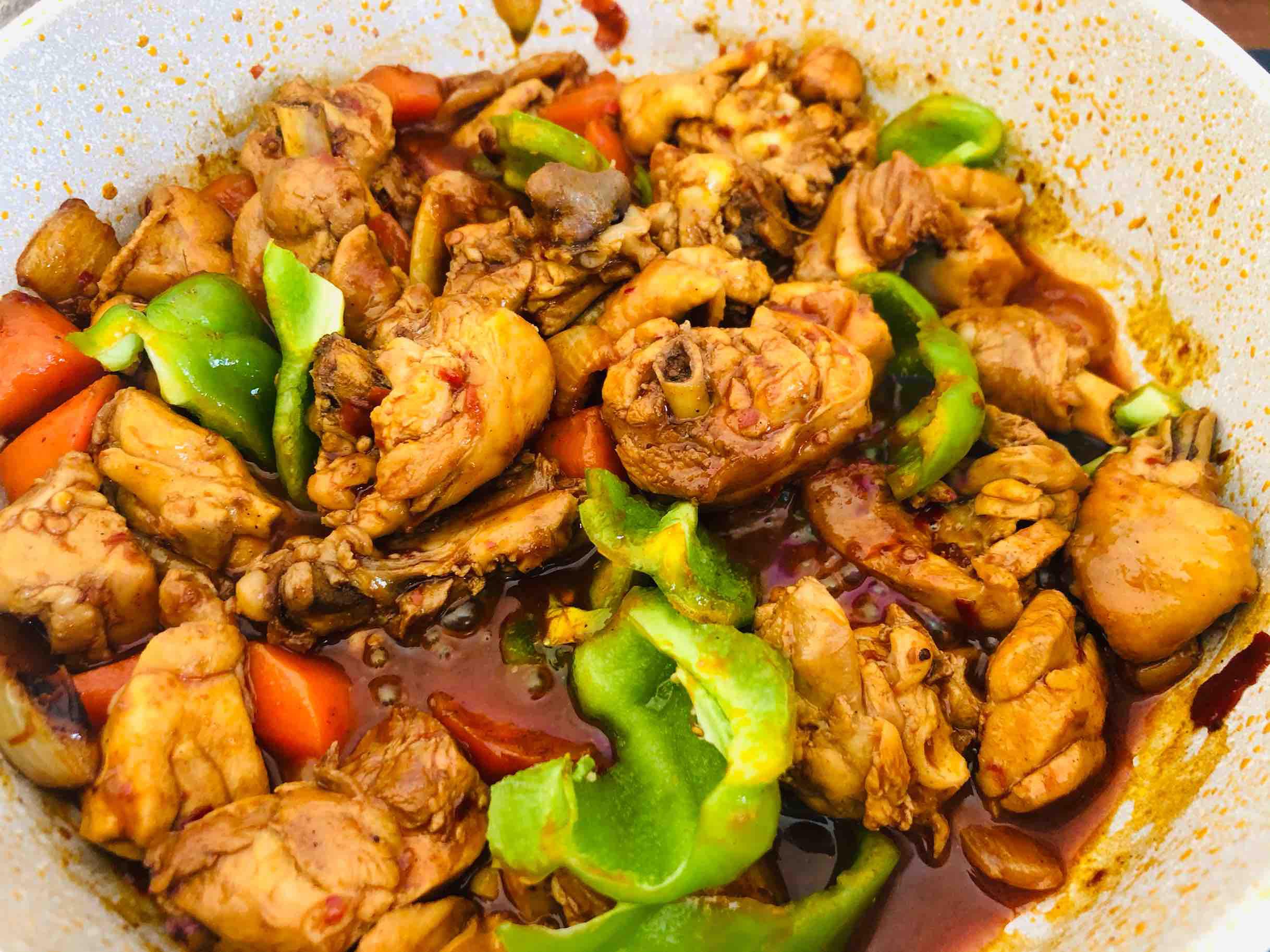 火鍋雞的家常做法,香辣過癮簡單易做,配米飯太下飯啦的做法-香辣味燒菜譜-易網健康養生網 火鍋雞的家常做法,香辣過癮簡單易做,配米飯太下飯啦的做法-香辣味燒菜譜