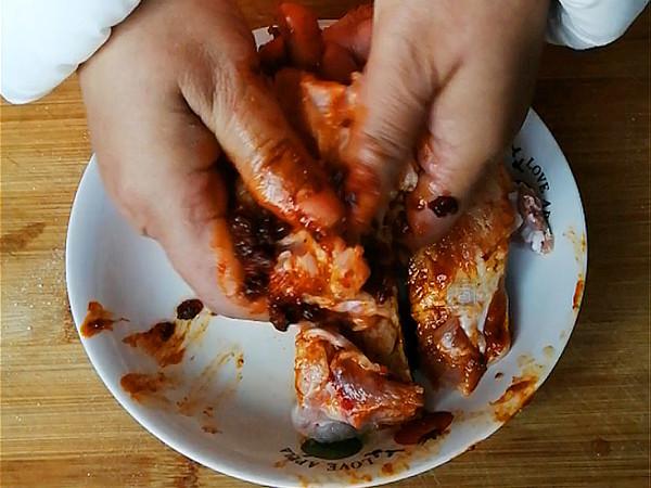 麻辣米粉蒸排骨(火鍋底料版)的做法-麻辣味蒸菜譜-易網(wǎng)健康養(yǎng)生網(wǎng) 麻辣米粉蒸排骨(火鍋底料版)的做法-麻辣味蒸菜譜