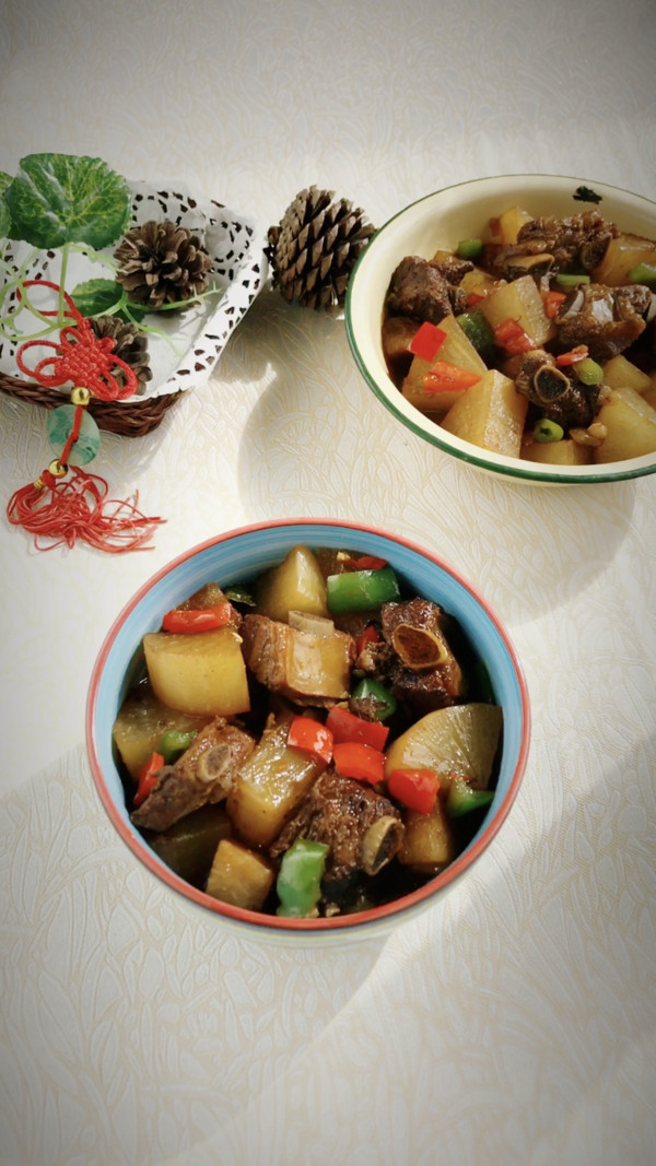 蘿卜燒排骨的做法-家常味燒菜譜-易網(wǎng)健康養(yǎng)生網(wǎng) 蘿卜燒排骨的做法-家常味燒菜譜