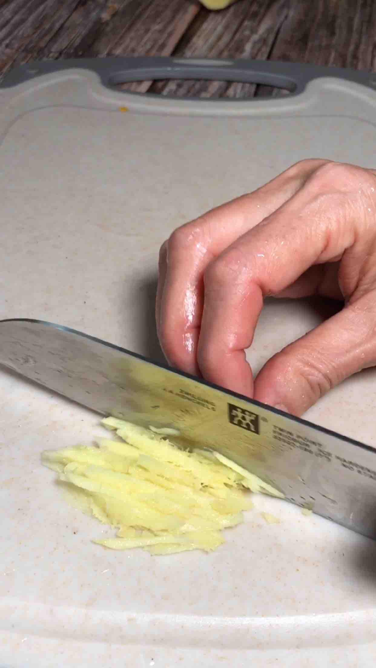 蔥燒海參的做法-家常味燒菜譜