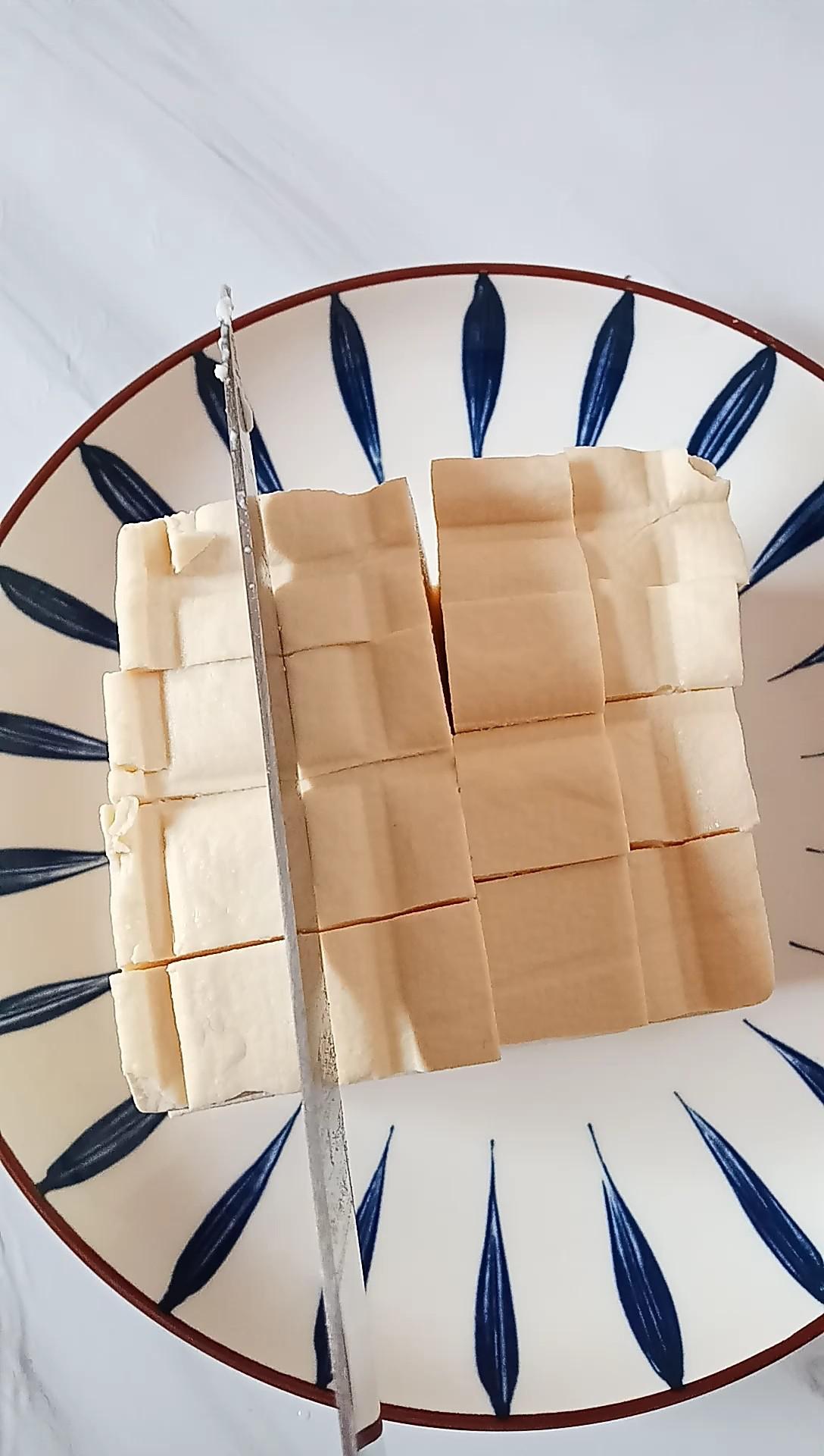 麻婆豆腐的做法-麻辣味燉菜譜-易網健康養(yǎng)生網 麻婆豆腐的做法-麻辣味燉菜譜