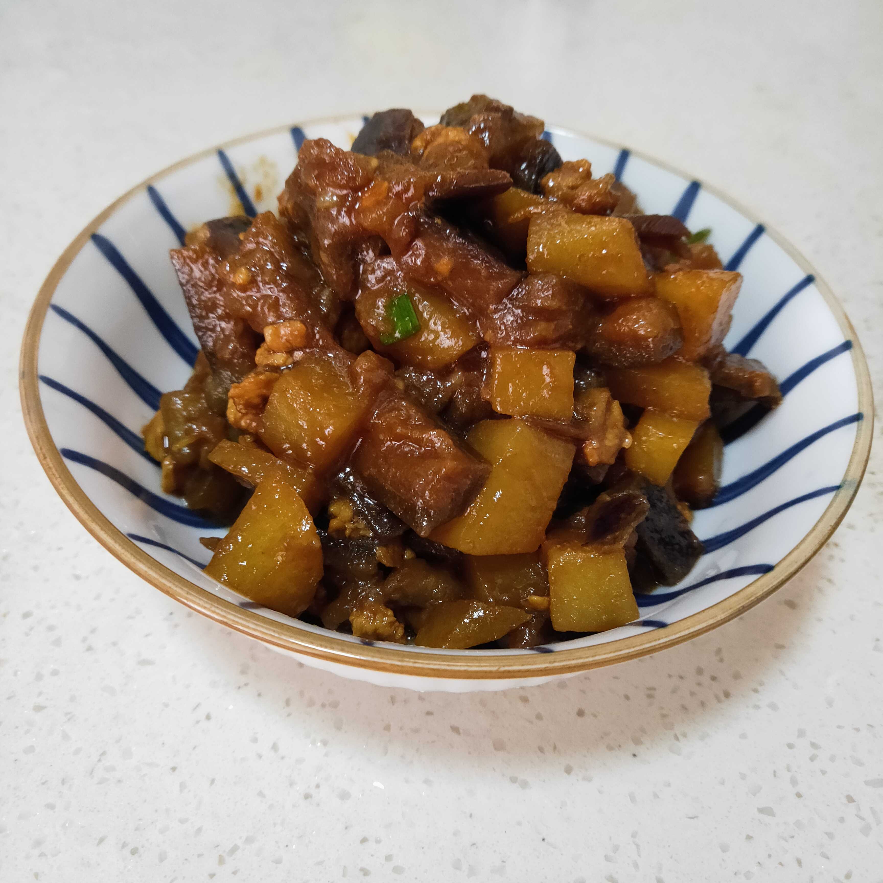 茄子燉土豆的做法-咸鮮味炒菜譜