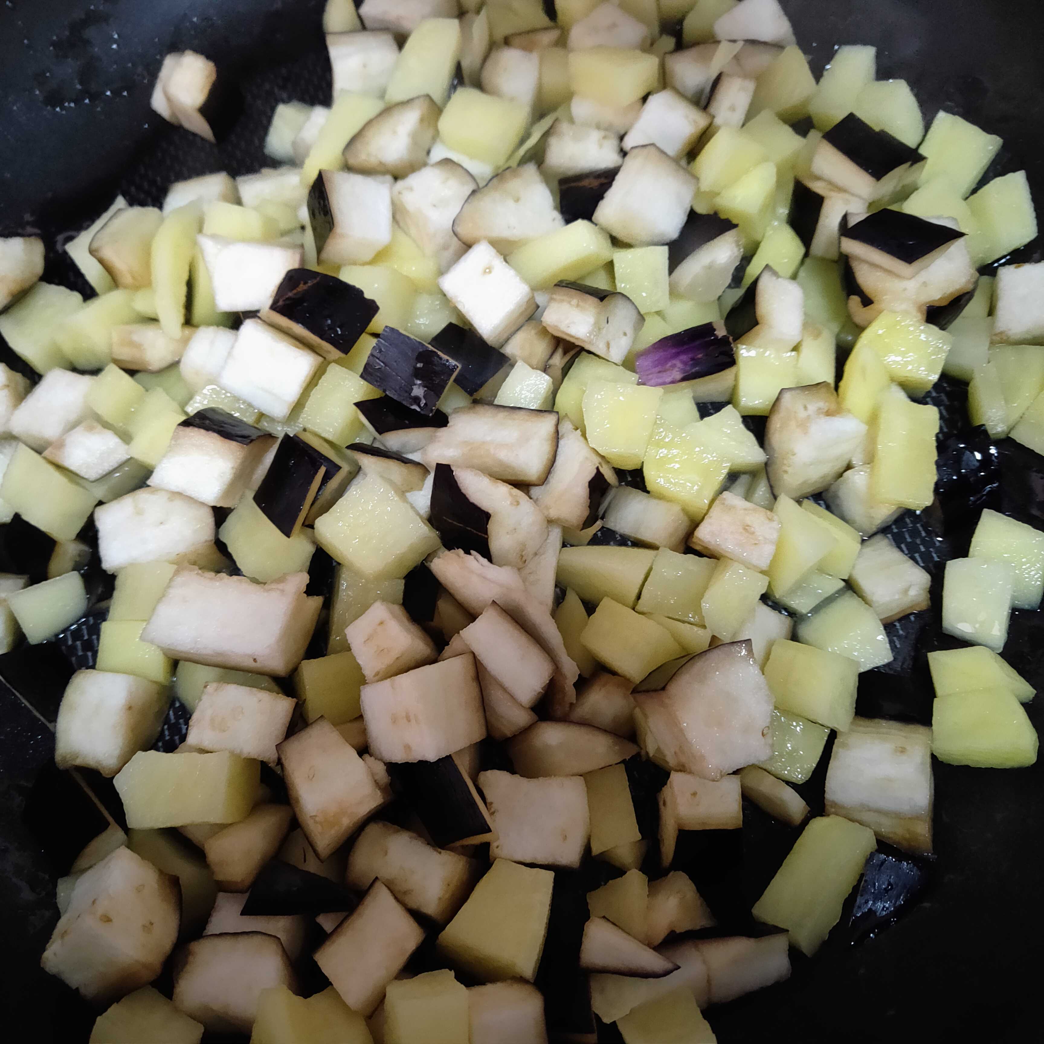 茄子燉土豆的做法-咸鮮味炒菜譜