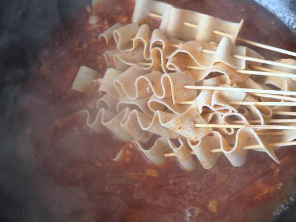 麻辣毛肚豆皮串的做法-麻辣味煮菜譜-易網健康養生網 麻辣毛肚豆皮串的做法-麻辣味煮菜譜
