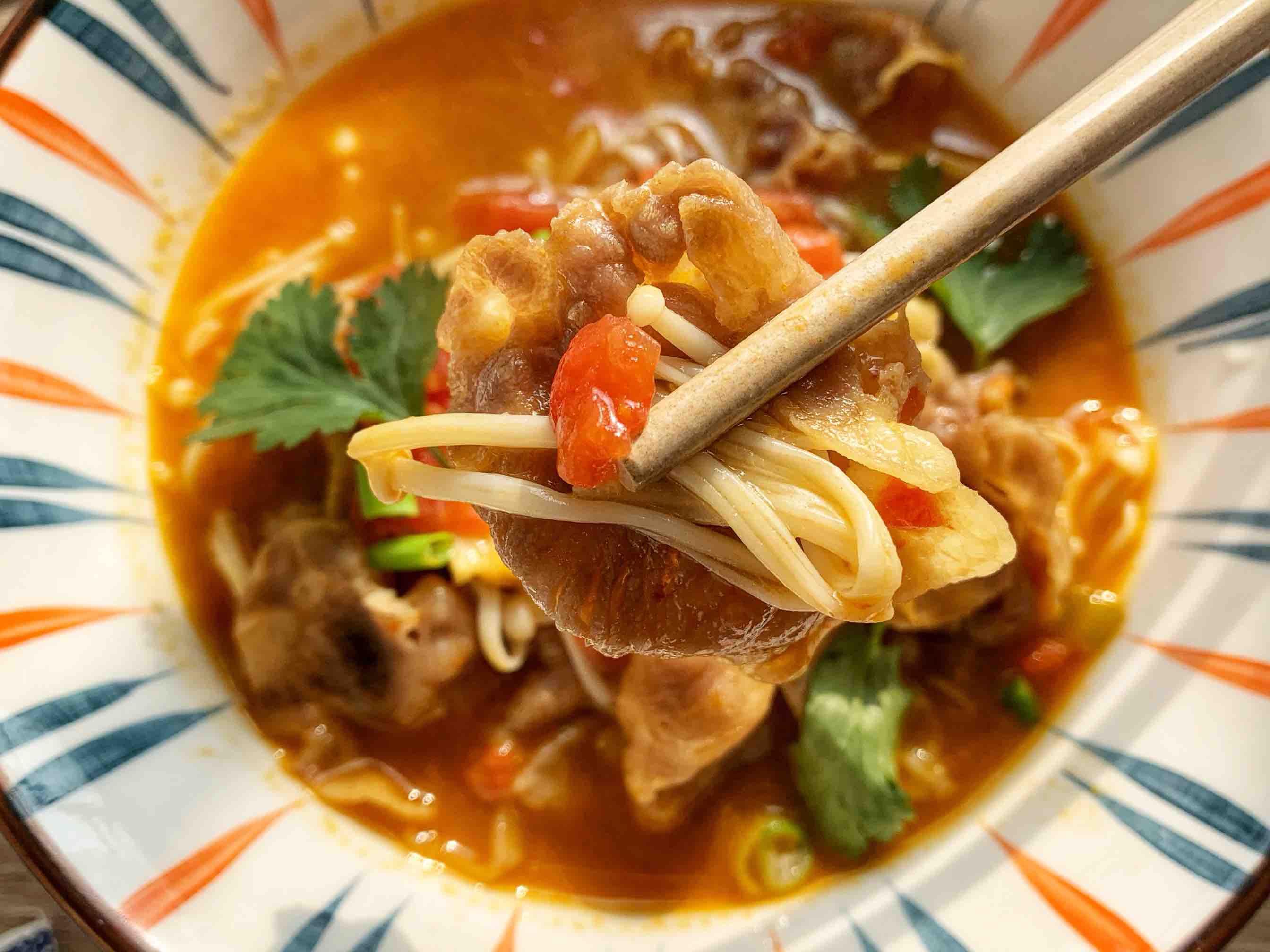 懶人版酸湯肥牛??暖胃下飯的做法-香辣味炒菜譜-易網健康養生網 懶人版酸湯肥牛??暖胃下飯的做法-香辣味炒菜譜