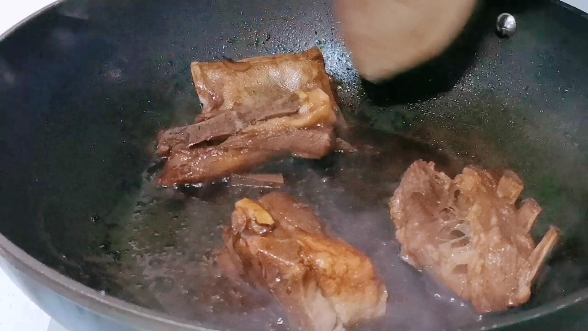 羊排這樣做,又香又嫩,超好吃的做法-咸鮮味燒菜譜-易網健康養生網 羊排這樣做,又香又嫩,超好吃的做法-咸鮮味燒菜譜