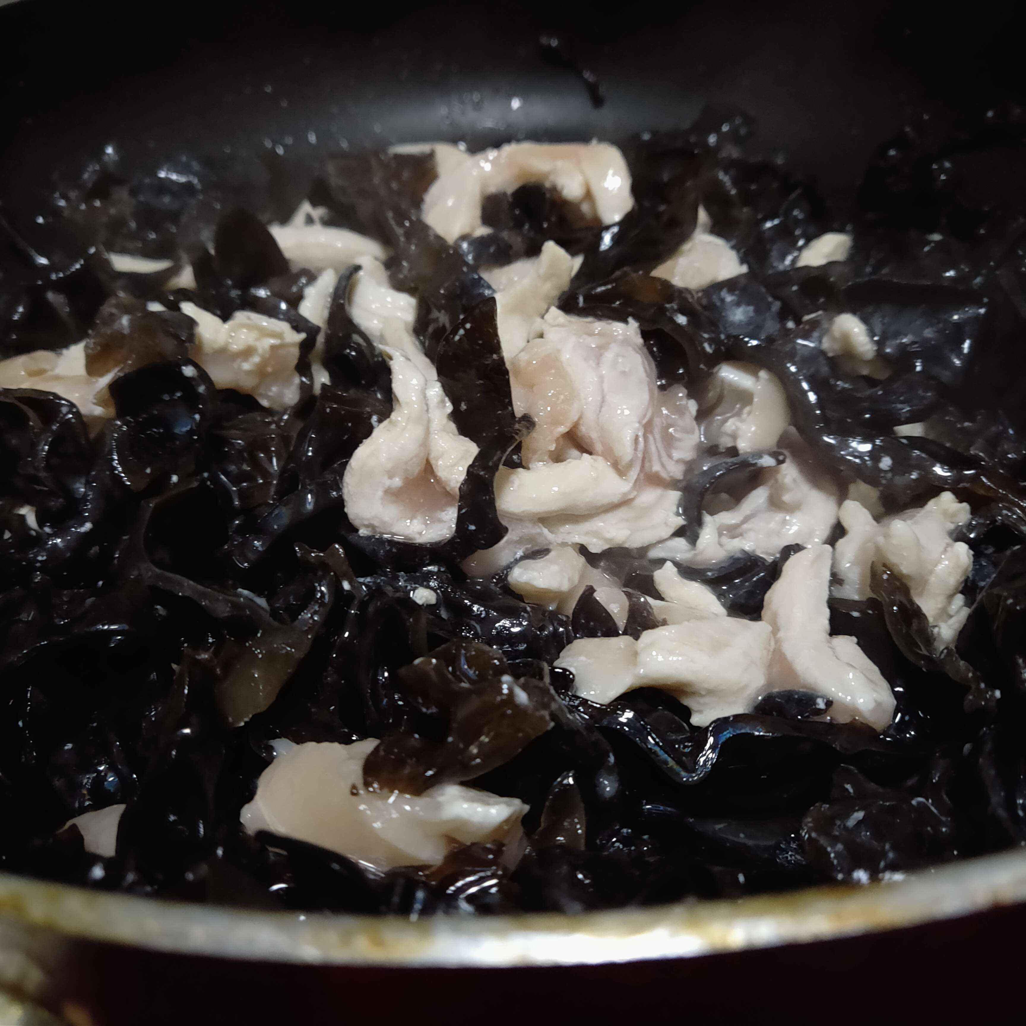 木耳炒肉絲的做法-家常味炒菜譜