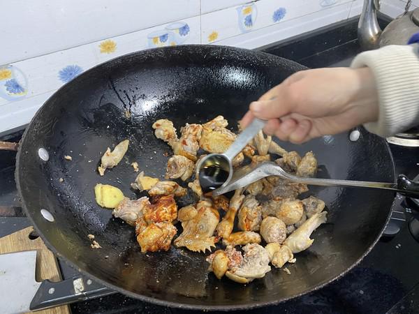 雙茹燒三黃雞的做法-醬香味燉菜譜-易網健康養生網 雙茹燒三黃雞的做法-醬香味燉菜譜