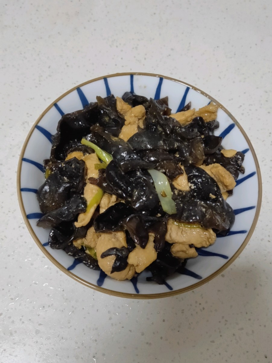 木耳炒肉絲的做法-家常味炒菜譜