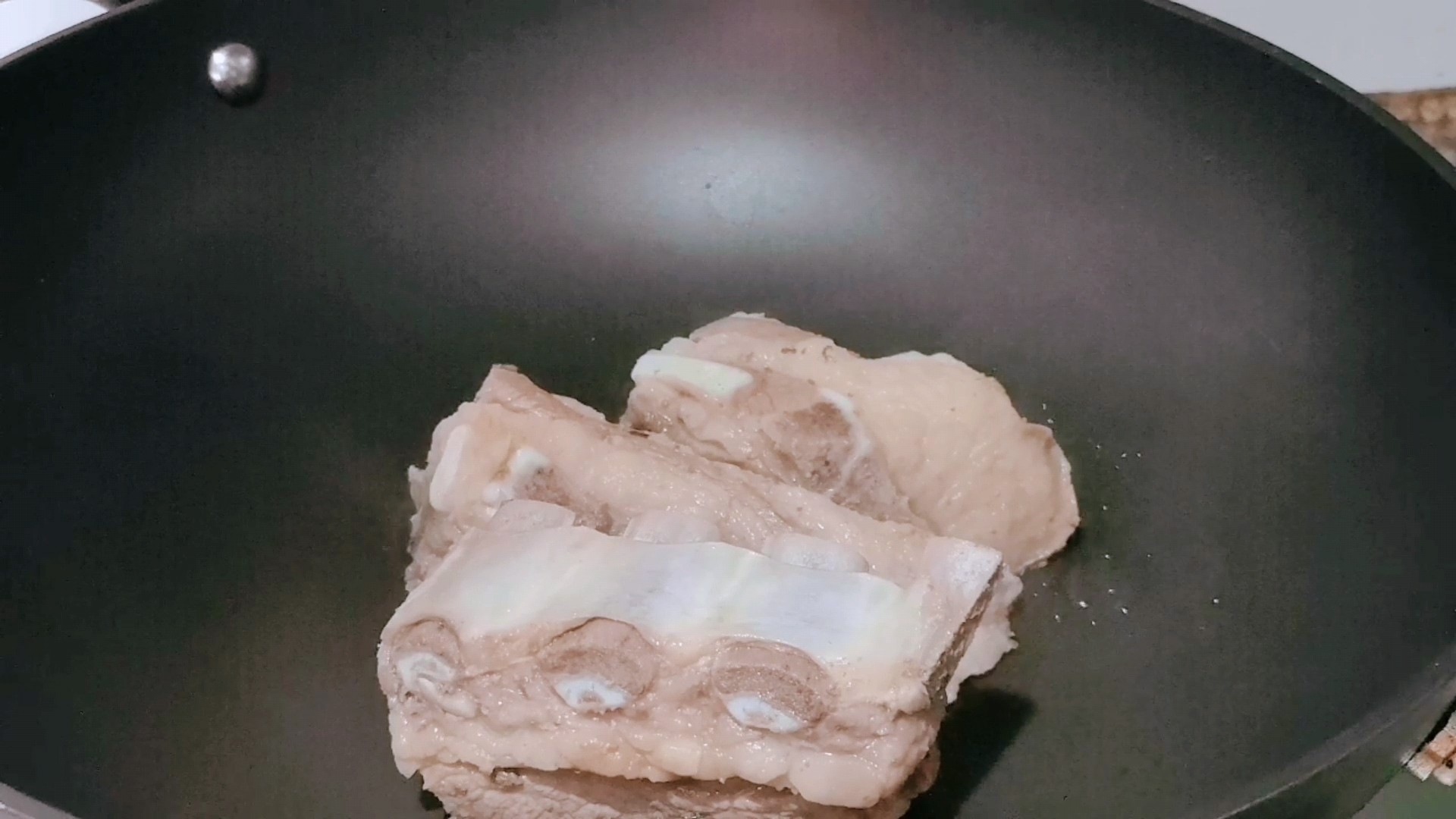 羊排這樣做,又香又嫩,超好吃的做法-咸鮮味燒菜譜-易網健康養生網 羊排這樣做,又香又嫩,超好吃的做法-咸鮮味燒菜譜