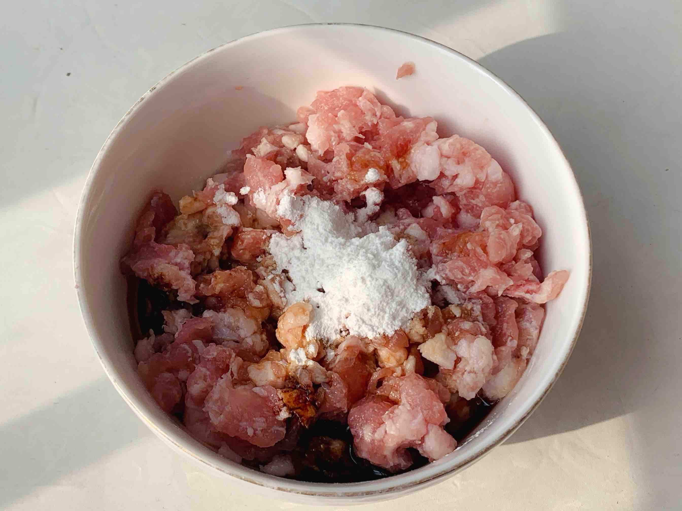 紅火年菜,喜慶燈籠茄子的做法-家常味蒸菜譜-易網(wǎng)<a href=http://www.xllyou.com/ target=_blank class=infotextkey>健康養(yǎng)生</a>網(wǎng) 紅火年菜,喜慶燈籠茄子的做法-家常味蒸菜譜