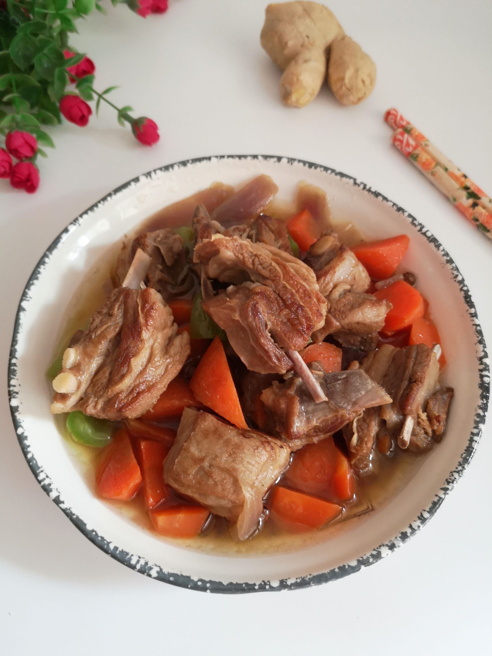 羊排這樣做,簡單又美味,暖身又暖心的做法-咸鮮味煮菜譜-易網健康養生網 羊排這樣做,簡單又美味,暖身又暖心的做法-咸鮮味煮菜譜