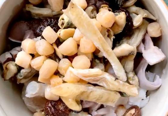 食材“八仙過海各顯神通”一壇鮮的不得了的做法-咸鮮味燉菜譜