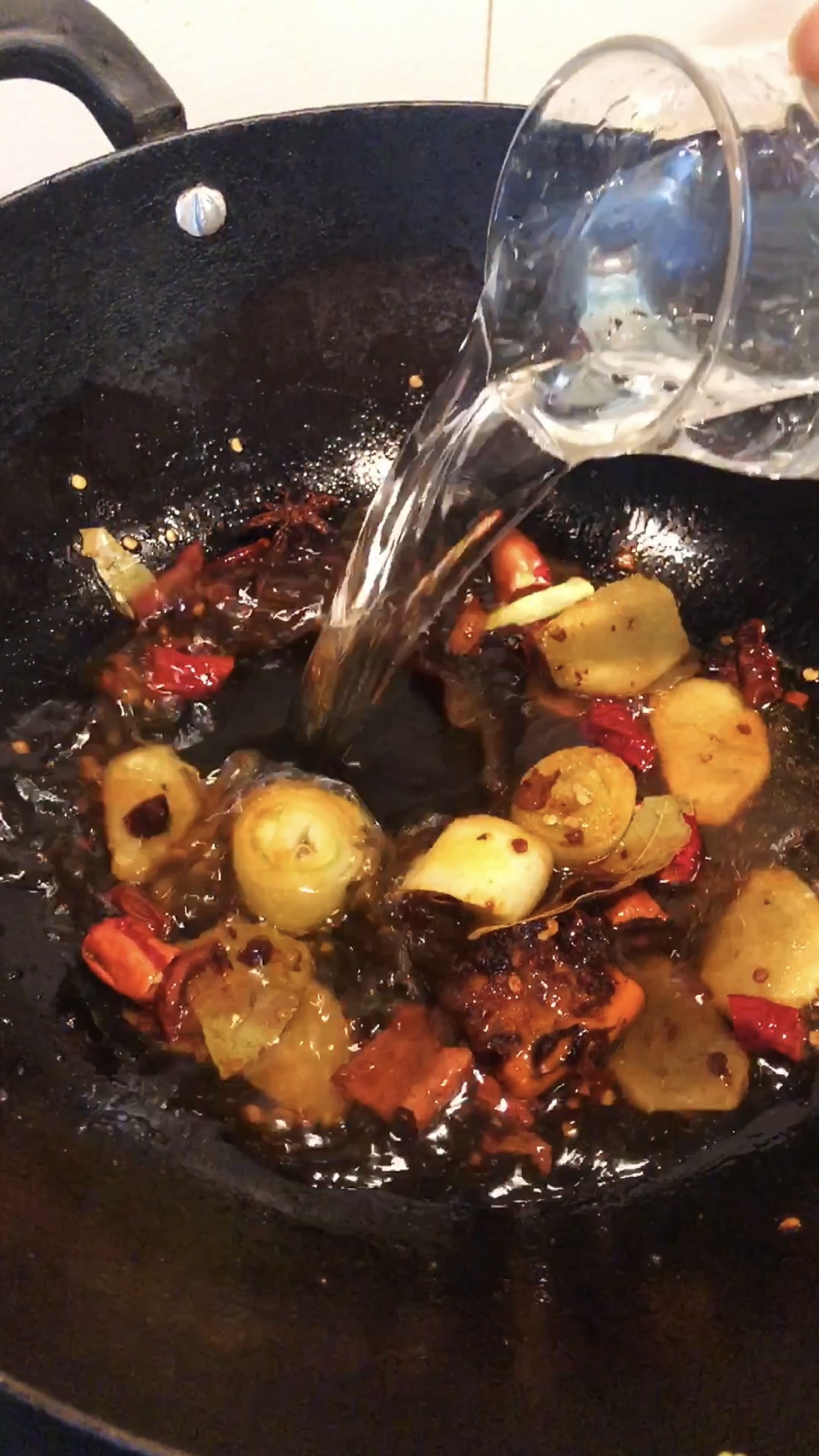 香辣羊蝎子的做法-香辣味燉菜譜-易網健康養生網 香辣羊蝎子的做法-香辣味燉菜譜