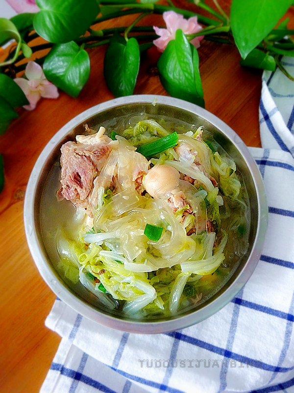 羊骨肉燉白菜的做法-咸鮮味燉菜譜-易網健康養生網 羊骨肉燉白菜的做法-咸鮮味燉菜譜