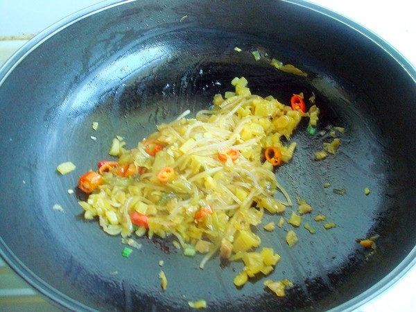 酸菜燒鴨血的做法-酸辣味炒菜譜-易網(wǎng)健康養(yǎng)生網(wǎng) 酸菜燒鴨血的做法-酸辣味炒菜譜