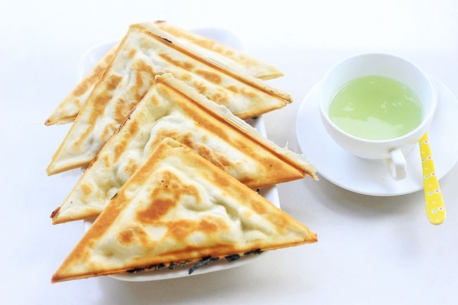 鵪鶉蛋韭菜盒子的做法-家常味煎菜譜-易網健康養生網 鵪鶉蛋韭菜盒子的做法-家常味煎菜譜