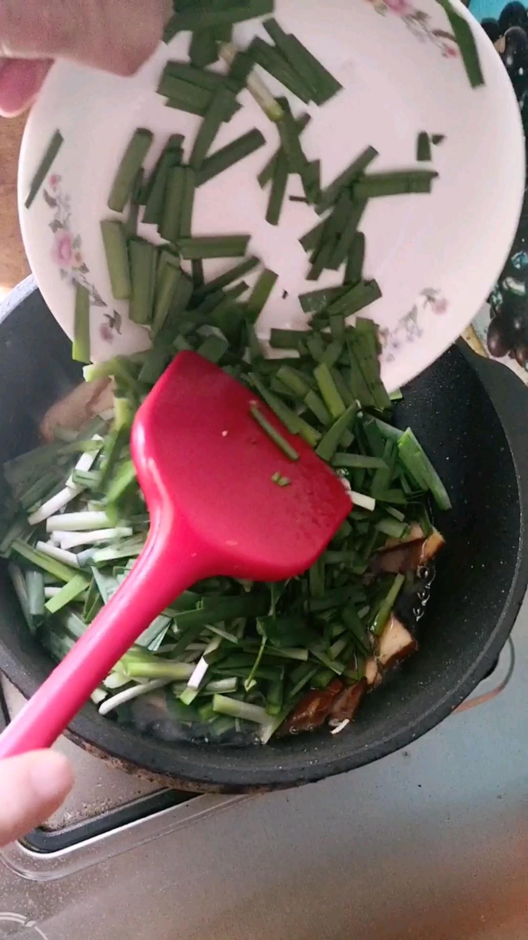 鮮美的味道人人愛,簡單的做法省時還下飯的做法-家常味炒菜譜-易網健康養生網 鮮美的味道人人愛,簡單的做法省時還下飯的做法-家常味炒菜譜