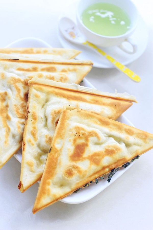 鵪鶉蛋韭菜盒子的做法-家常味煎菜譜-易網健康養生網 鵪鶉蛋韭菜盒子的做法-家常味煎菜譜