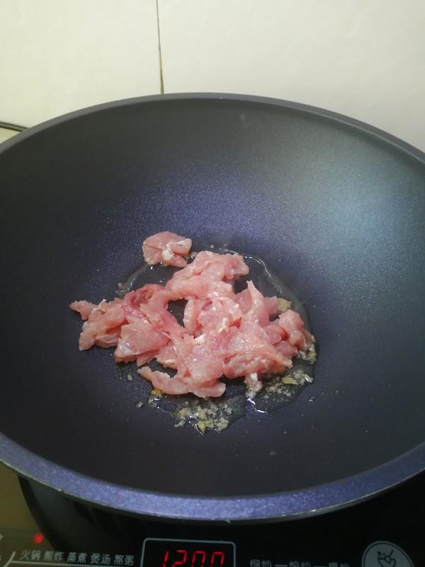 簡簡單單也不失美味~~木耳炒肉絲的做法-家常味炒菜譜