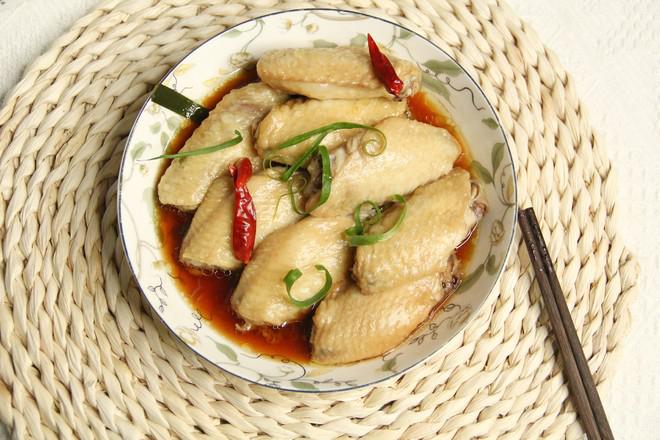 清蒸雞翅中，鮮嫩入味！的做法-咸鮮味蒸菜譜