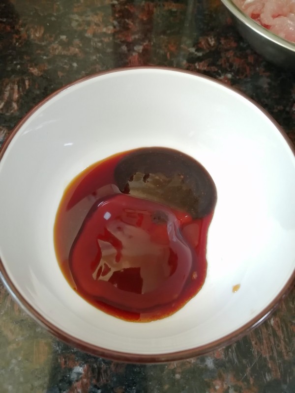 簡簡單單也不失美味~~木耳炒肉絲的做法-家常味炒菜譜