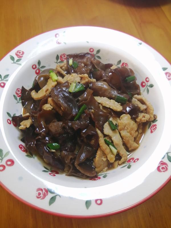 簡簡單單也不失美味~~木耳炒肉絲的做法-家常味炒菜譜