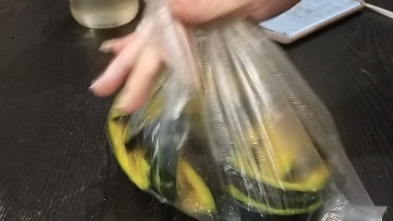 黑胡椒風味烤貝貝南瓜的做法-家常味烤菜譜-易網(wǎng)健康養(yǎng)生網(wǎng) 黑胡椒風味烤貝貝南瓜的做法-家常味烤菜譜