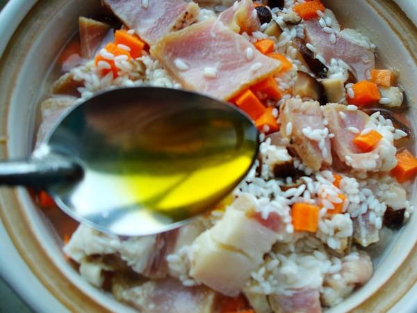 臘肉煲仔飯的做法-家常味燜菜譜-易網健康養生網 臘肉煲仔飯的做法-家常味燜菜譜