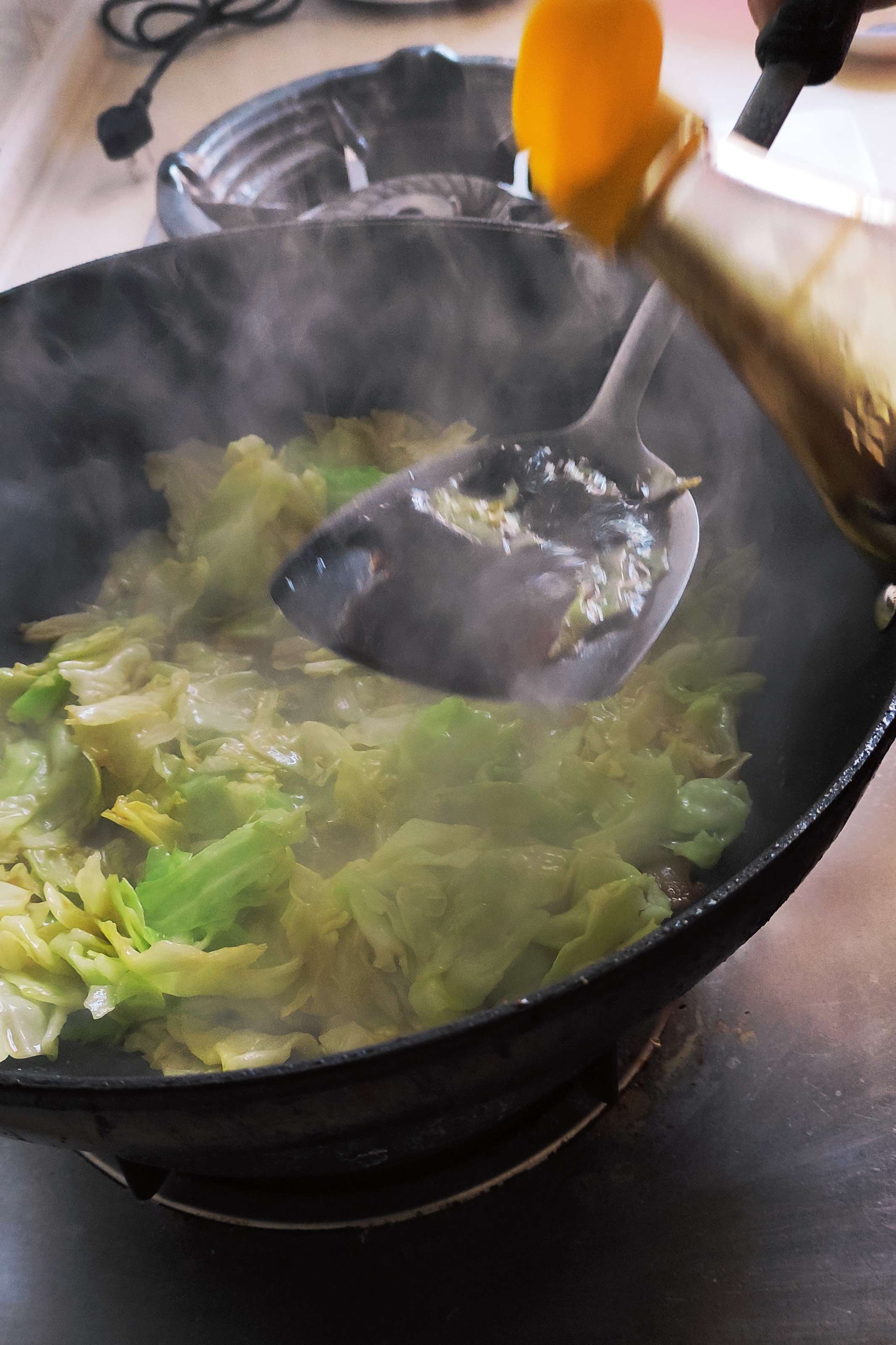 最好的下飯神菜~~~手撕包菜的做法-家常味炒菜譜-易網(wǎng)健康養(yǎng)生網(wǎng) 最好的下飯神菜~~~手撕包菜的做法-家常味炒菜譜