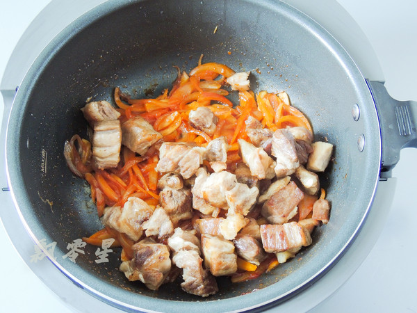 啤酒燉牛腩的做法-家常味燉菜譜-易網健康養生網 啤酒燉牛腩的做法-家常味燉菜譜