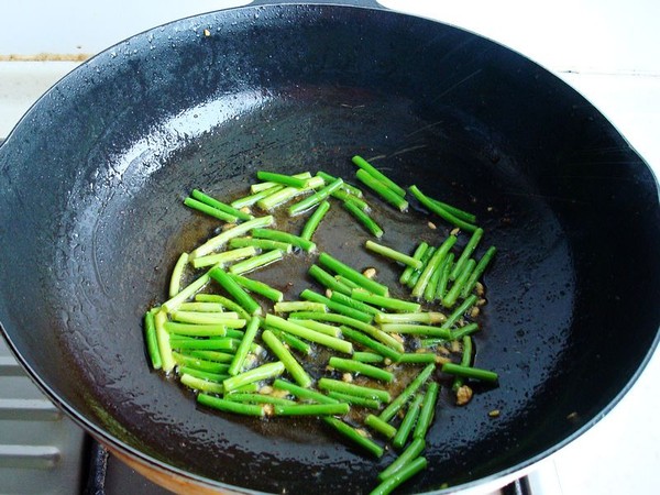 香菇羊肉拌皮帶面的做法-家常味炒菜譜-易網健康養生網 香菇羊肉拌皮帶面的做法-家常味炒菜譜