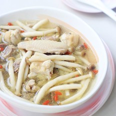 蟹味菇燉雞的做法-家常味燉菜譜