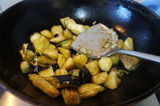 土豆燉茄子的做法-醬香味燉菜譜-易網(wǎng)健康養(yǎng)生網(wǎng) 土豆燉茄子的做法-醬香味燉菜譜