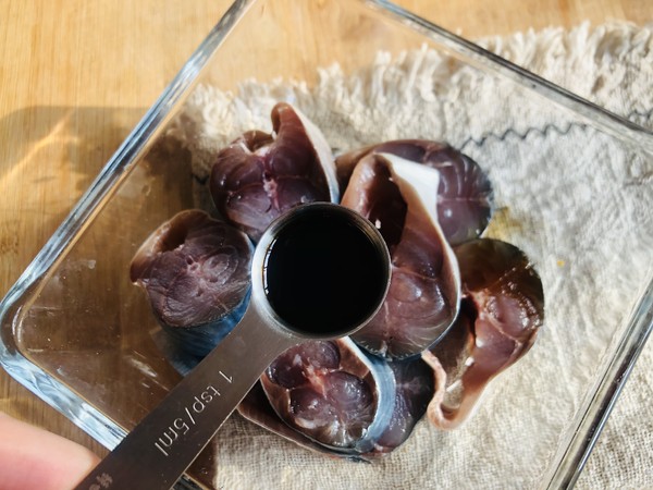 香煎鲅魚 │簡單美味 配米飯超級下飯的做法-咸鮮味煎菜譜-易網健康養生網 香煎鲅魚 │簡單美味 配米飯超級下飯的做法-咸鮮味煎菜譜