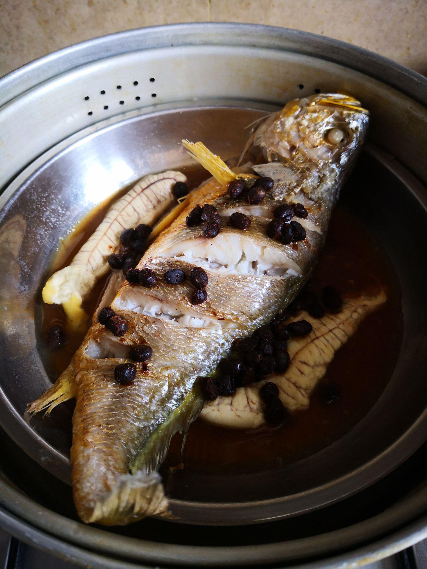 豆豉黃花魚的做法-豆瓣味蒸菜譜-易網健康養生網 豆豉黃花魚的做法-豆瓣味蒸菜譜