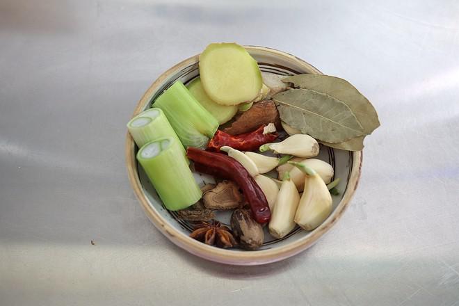 鹵大腸的做法-家常味鹵菜譜