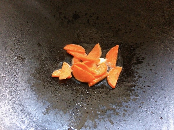 時蔬界的經典黑白配,山藥炒木耳的做法-家常味炒菜譜-易網健康養(yǎng)生網 時蔬界的經典黑白配,山藥炒木耳的做法-家常味炒菜譜