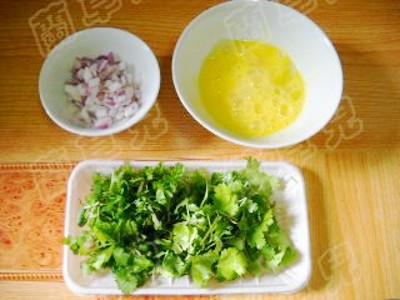 芫荽炒雞蛋的做法-家常味炒菜譜-易網(wǎng)健康養(yǎng)生網(wǎng) 芫荽炒雞蛋的做法-家常味炒菜譜