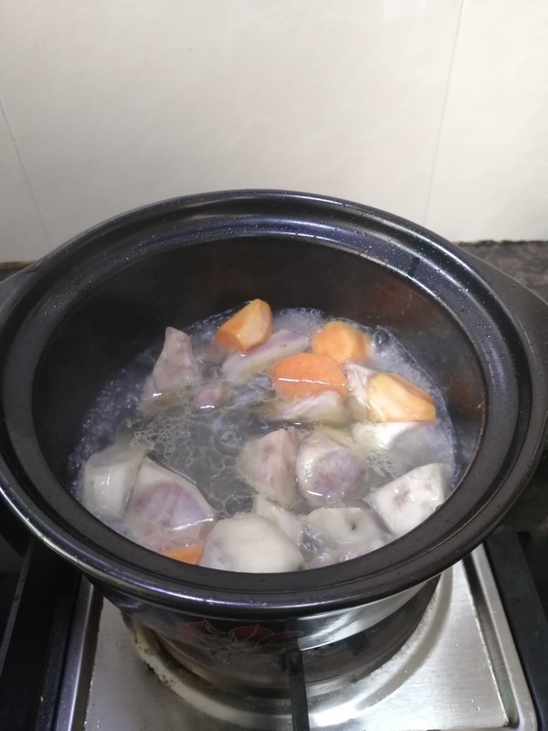 家鄉的味道~~午餐肉番薯芥菜煲的做法-家常味煮菜譜-易網健康養生網 家鄉的味道~~午餐肉番薯芥菜煲的做法-家常味煮菜譜