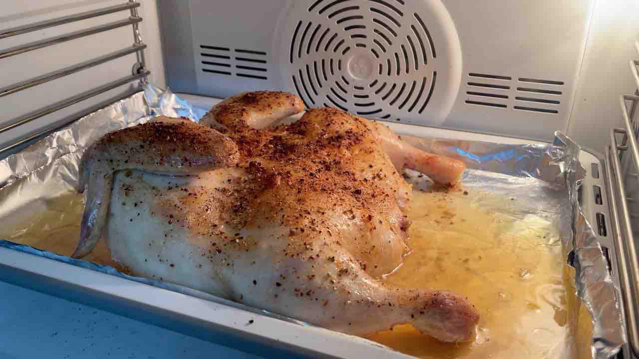 用最嫩的童子雞 烤最想的脆皮烤雞的做法-咸鮮味烤菜譜