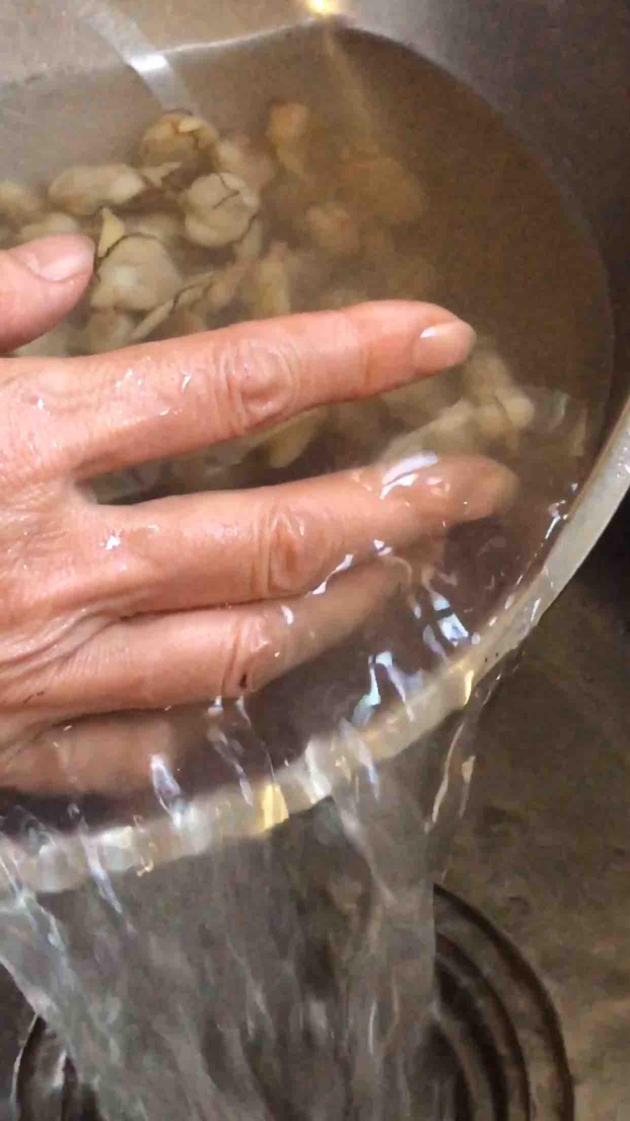 蛤蜊的正確清洗方法的做法-咸鮮味煮菜譜