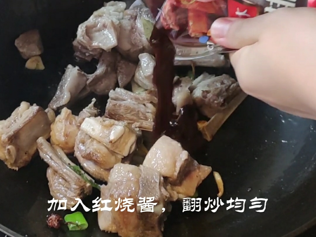 紅燒羊排的做法-醬香味燉菜譜-易網(wǎng)健康養(yǎng)生網(wǎng) 紅燒羊排的做法-醬香味燉菜譜