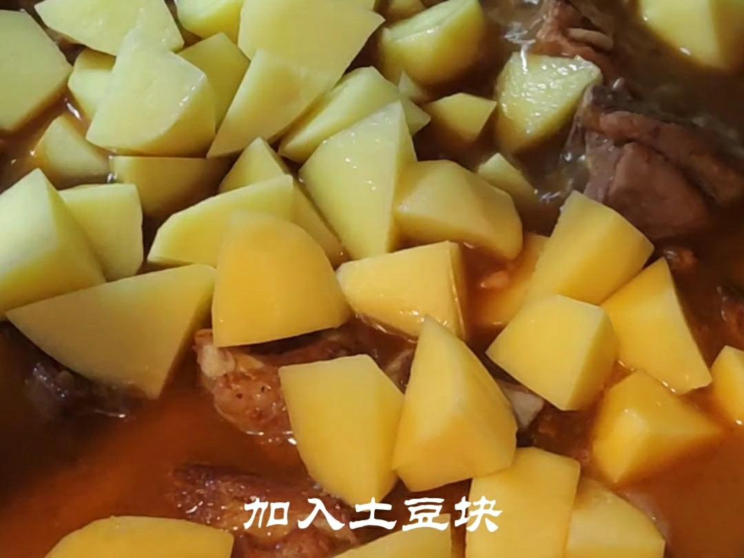 紅燒羊排的做法-醬香味燉菜譜-易網(wǎng)健康養(yǎng)生網(wǎng) 紅燒羊排的做法-醬香味燉菜譜