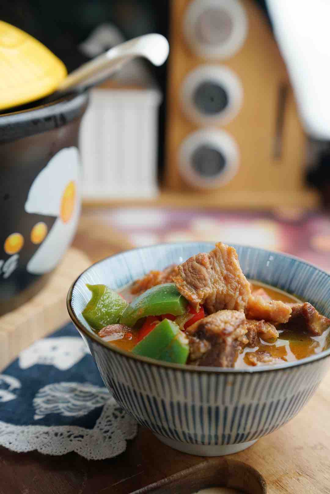 春節家宴營養煲,有時蔬有牛腩,葷素搭配營養均衡的做法-家常味砂鍋菜譜-易網健康養生網 春節家宴營養煲,有時蔬有牛腩,葷素搭配營養均衡的做法-家常味砂鍋菜譜