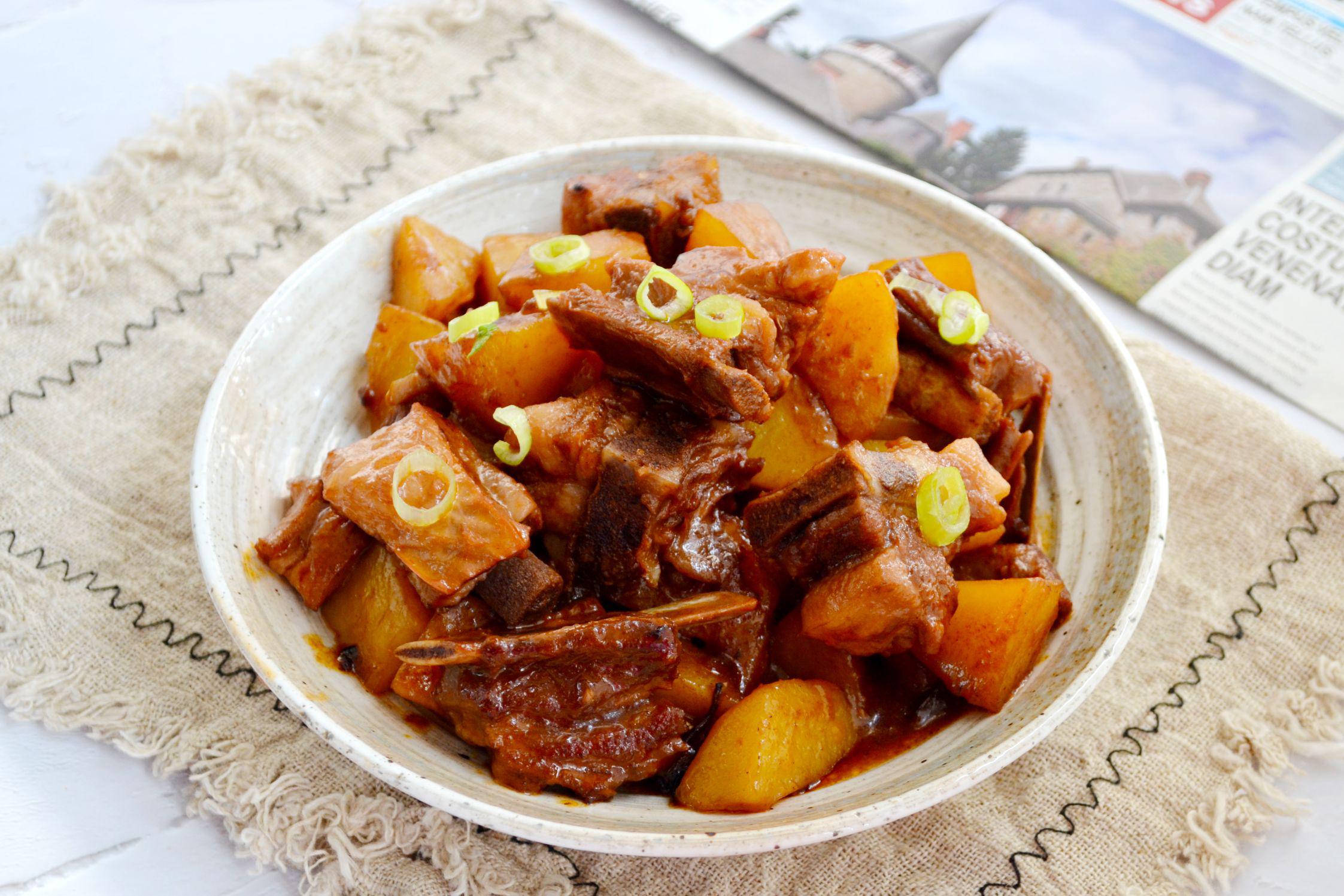 紅燒羊排的做法-醬香味燉菜譜-易網(wǎng)健康養(yǎng)生網(wǎng) 紅燒羊排的做法-醬香味燉菜譜