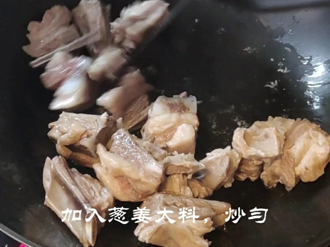 紅燒羊排的做法-醬香味燉菜譜-易網(wǎng)健康養(yǎng)生網(wǎng) 紅燒羊排的做法-醬香味燉菜譜