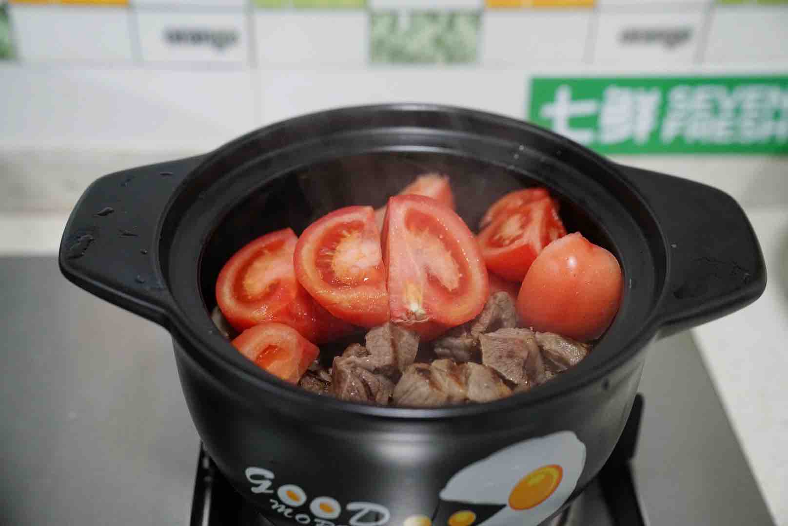 春節家宴營養煲,有時蔬有牛腩,葷素搭配營養均衡的做法-家常味砂鍋菜譜-易網健康養生網 春節家宴營養煲,有時蔬有牛腩,葷素搭配營養均衡的做法-家常味砂鍋菜譜