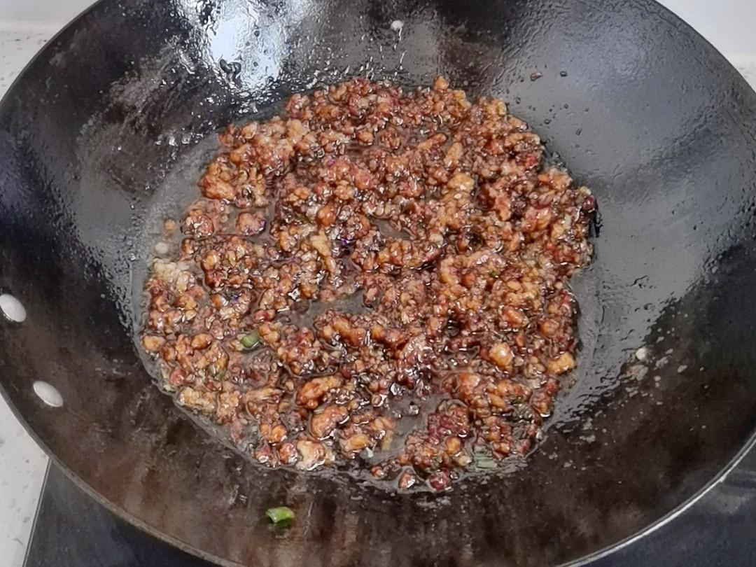 年夜飯富貴吉祥京醬肉絲豆皮卷，卷住好運財運卷住所有美好的做法-咸鮮味炒菜譜