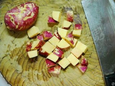 紅薯粉蒸腐乳肉的做法-醬香味蒸菜譜-易網健康養生網 紅薯粉蒸腐乳肉的做法-醬香味蒸菜譜